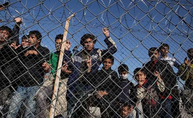 Παράνομοι μετανάστες επιτέθηκαν σε αστυνομικούς στη Λέσβο
